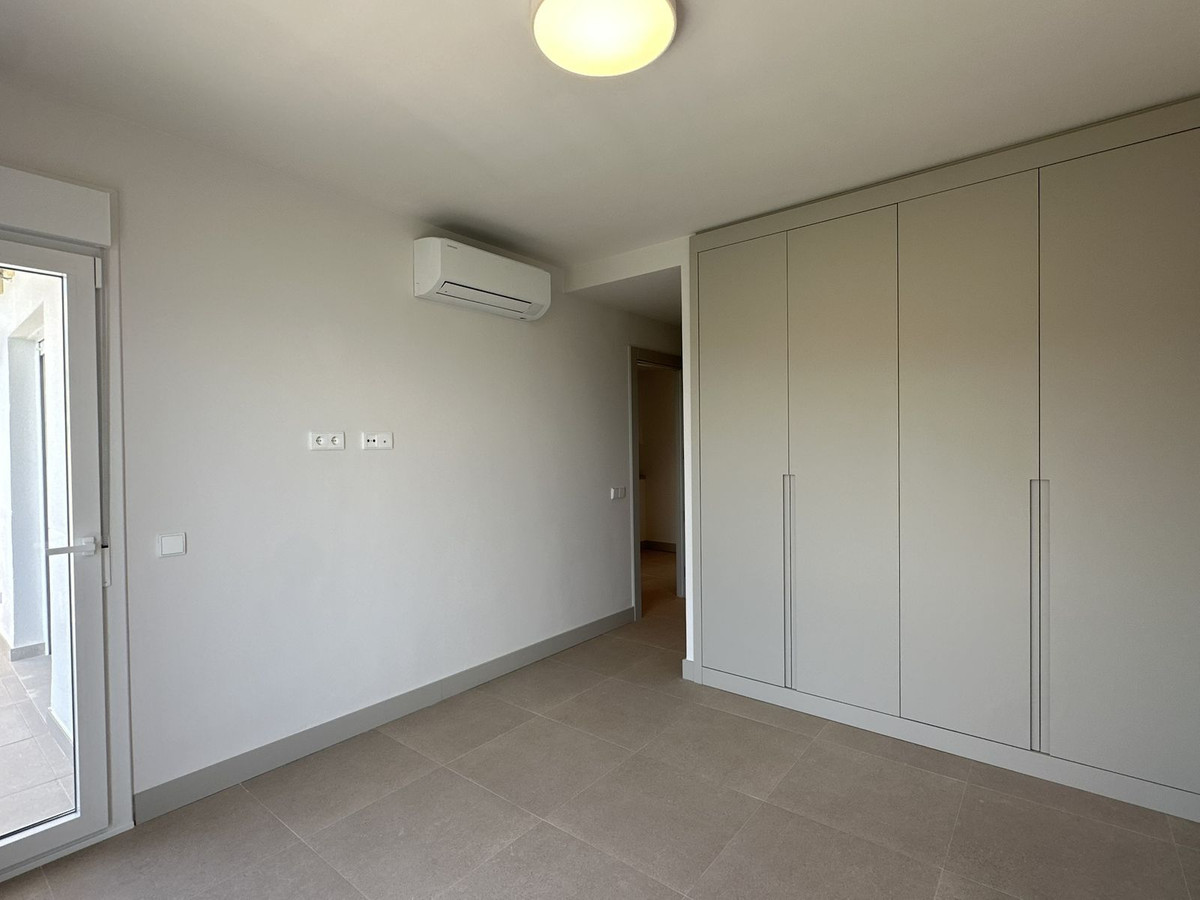 Huis te koop in Torrequebrada | 4 slaapkamers H5364121