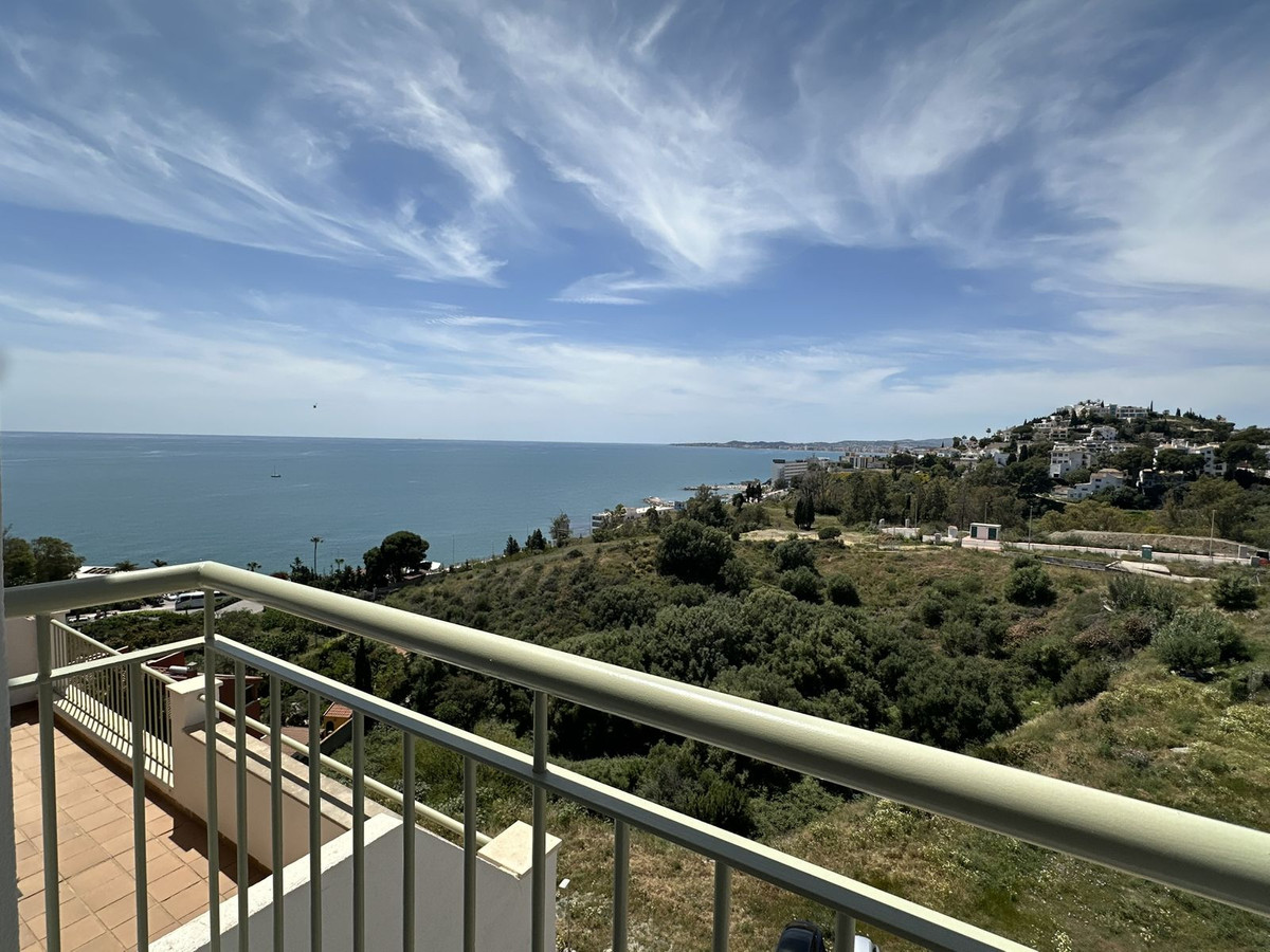 Huis te koop in Torrequebrada | 4 slaapkamers H5364121