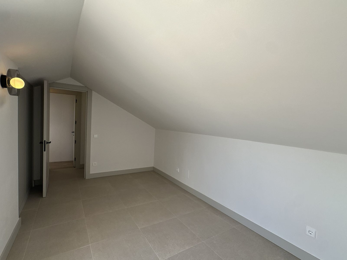 Huis te koop in Torrequebrada | 4 slaapkamers H5364121