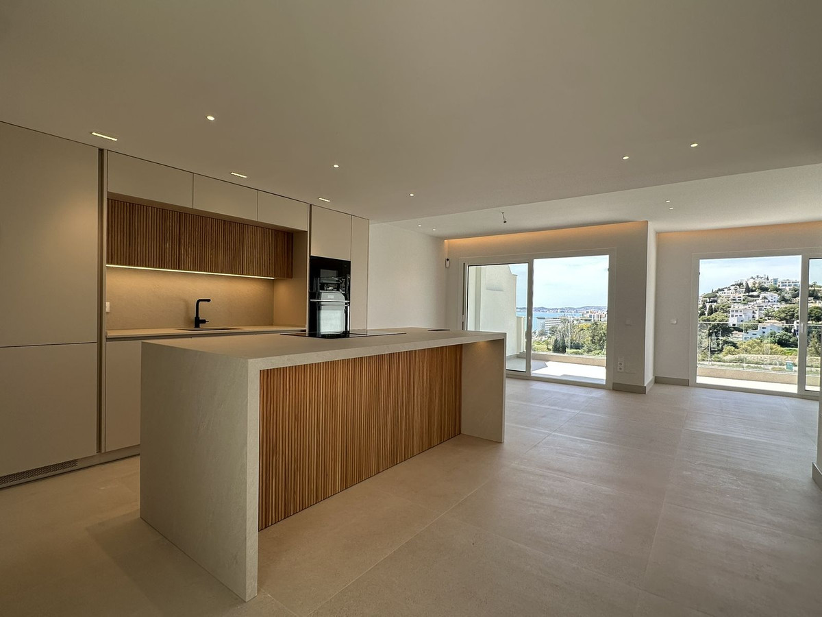 Huis te koop in Torrequebrada | 4 slaapkamers H5364121