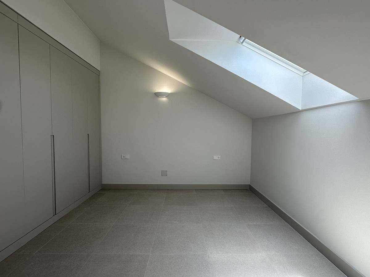 Property main view 60