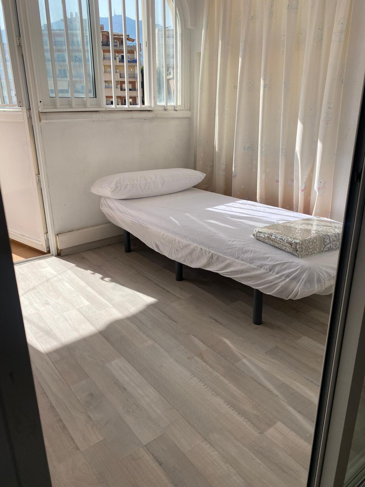 Appartement te koop in Torrequebrada | 2 slaapkamers H5383543