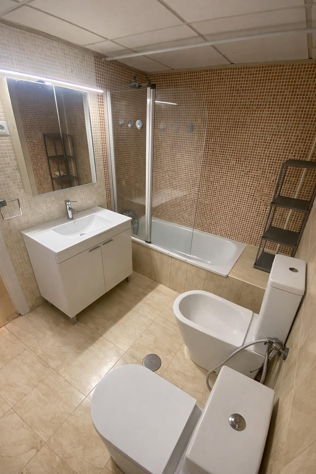 Appartement te koop in Torrequebrada | 2 slaapkamers H5383543