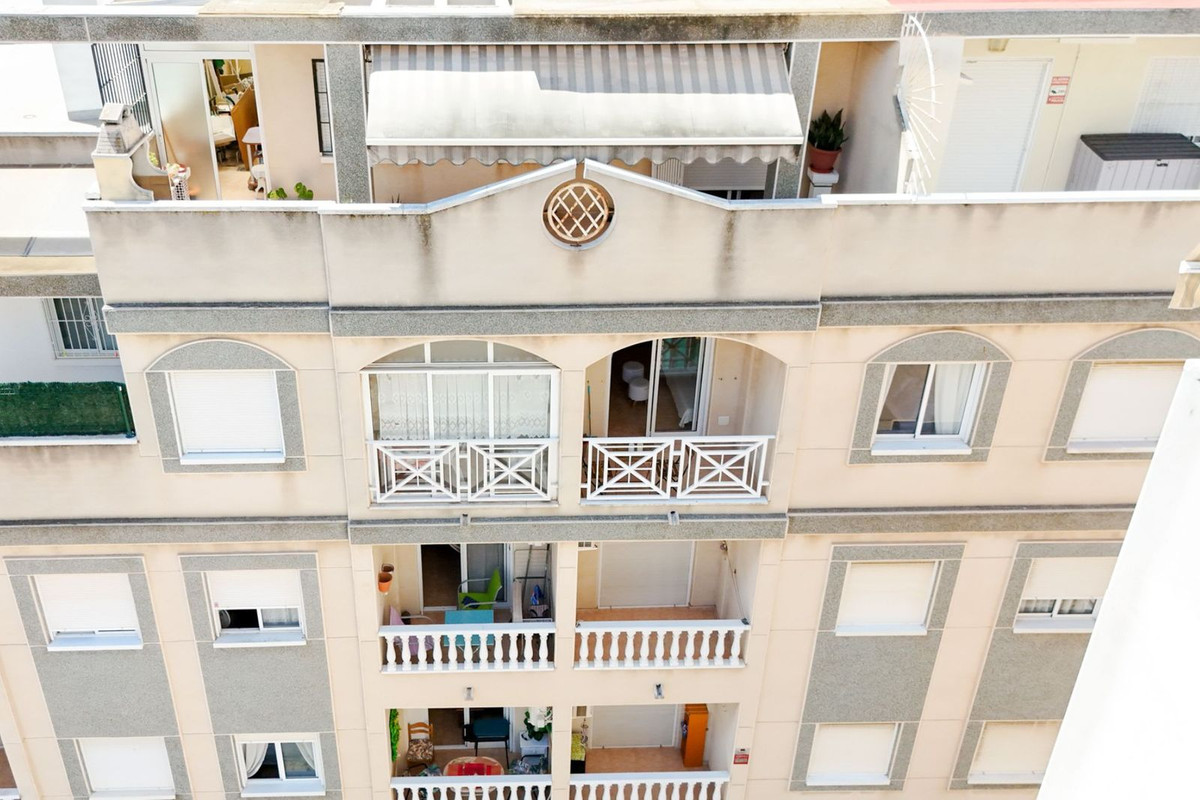 Appartement te koop in Torrevieja | 2 slaapkamers H5263612