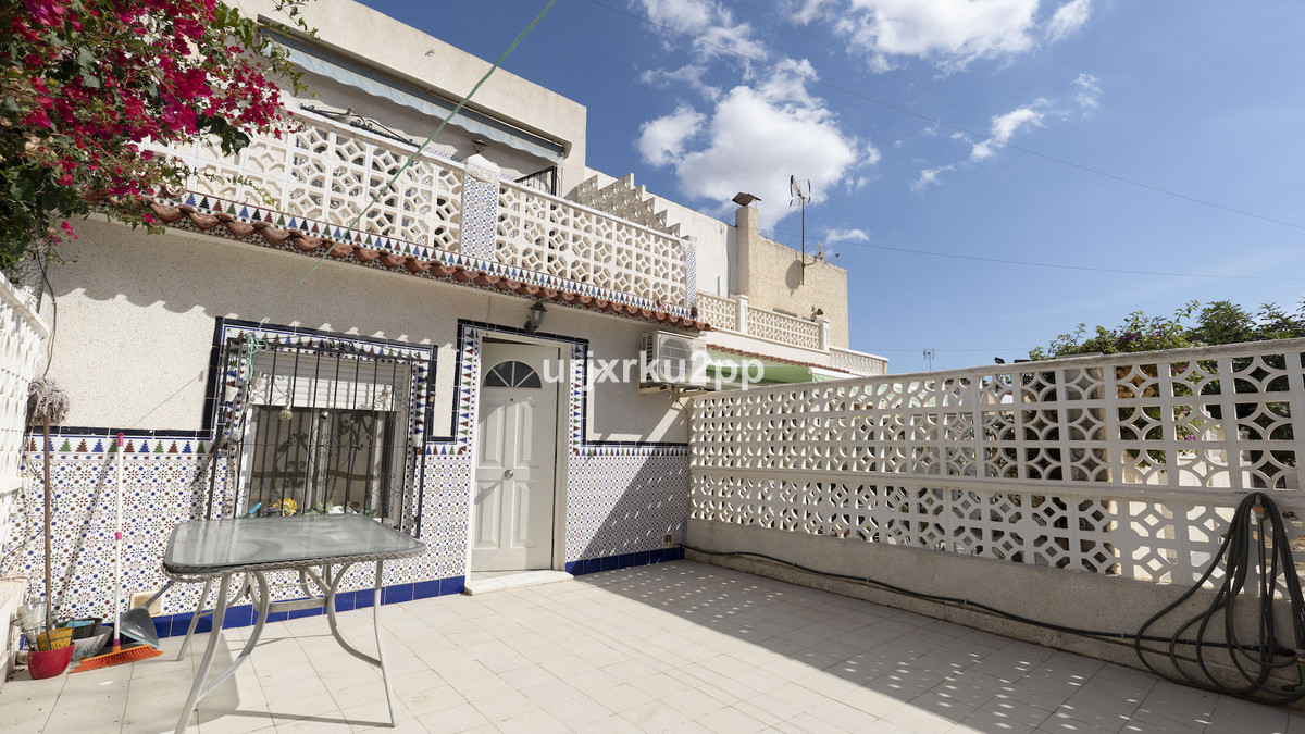 Huis te koop in Torrevieja | 3 slaapkamers H5284156