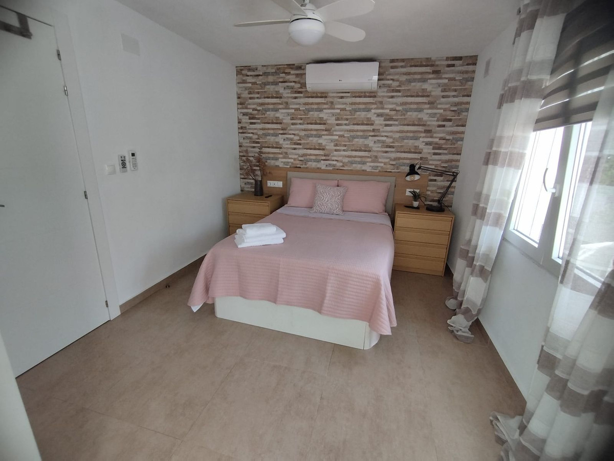 Huis te koop in Torrevieja | 5 slaapkamers H5300479