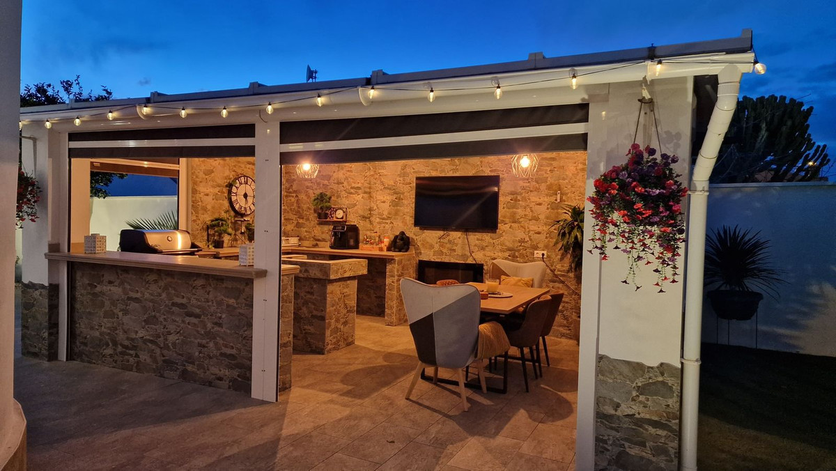 Huis te koop in Torrevieja | 5 slaapkamers H5300479