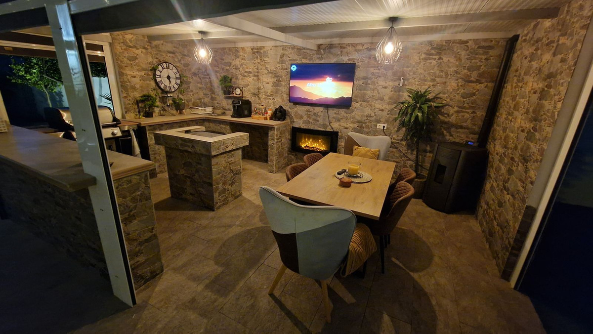 Huis te koop in Torrevieja | 5 slaapkamers H5300479