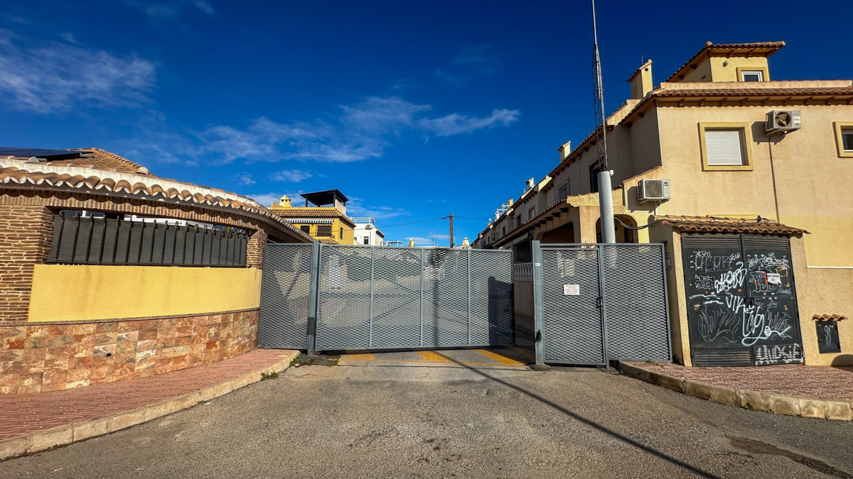 Huis te koop in Torrevieja | 2 slaapkamers H5302687