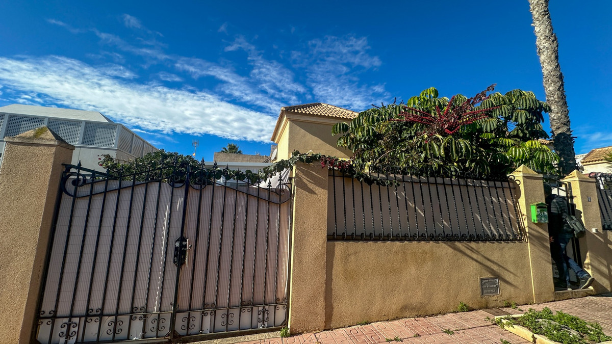 Huis te koop in Torrevieja | 2 slaapkamers H5302690