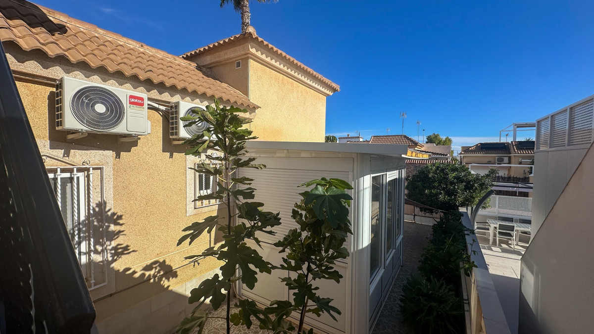 Huis te koop in Torrevieja | 2 slaapkamers H5302690