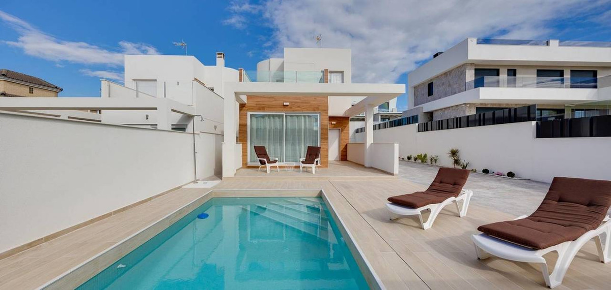 Huis te koop in Torrevieja | 3 slaapkamers H5308360