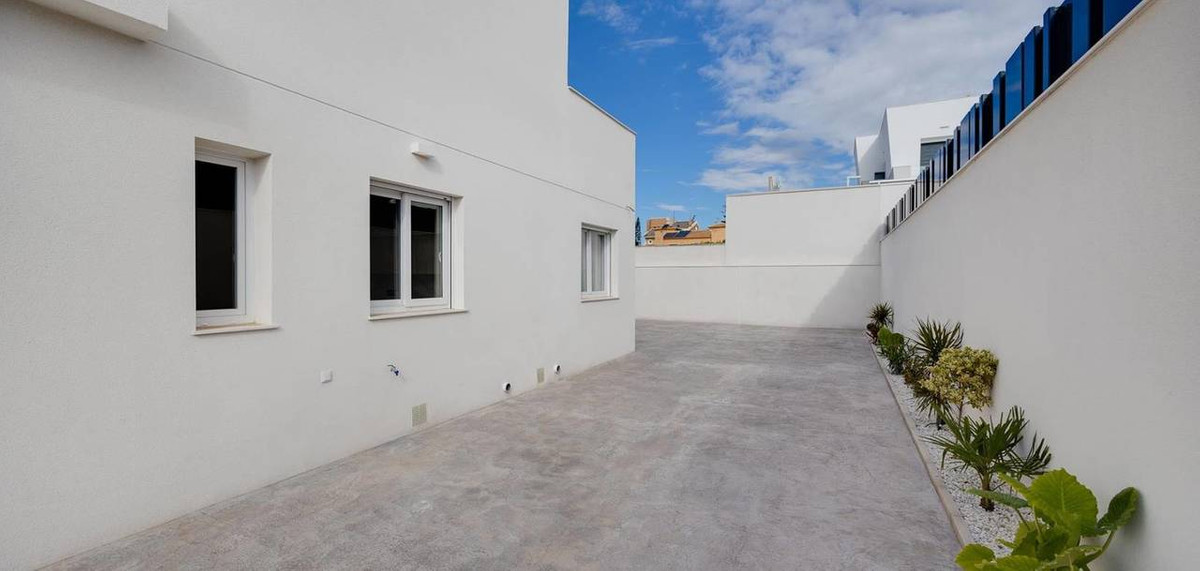 Huis te koop in Torrevieja | 3 slaapkamers H5308360