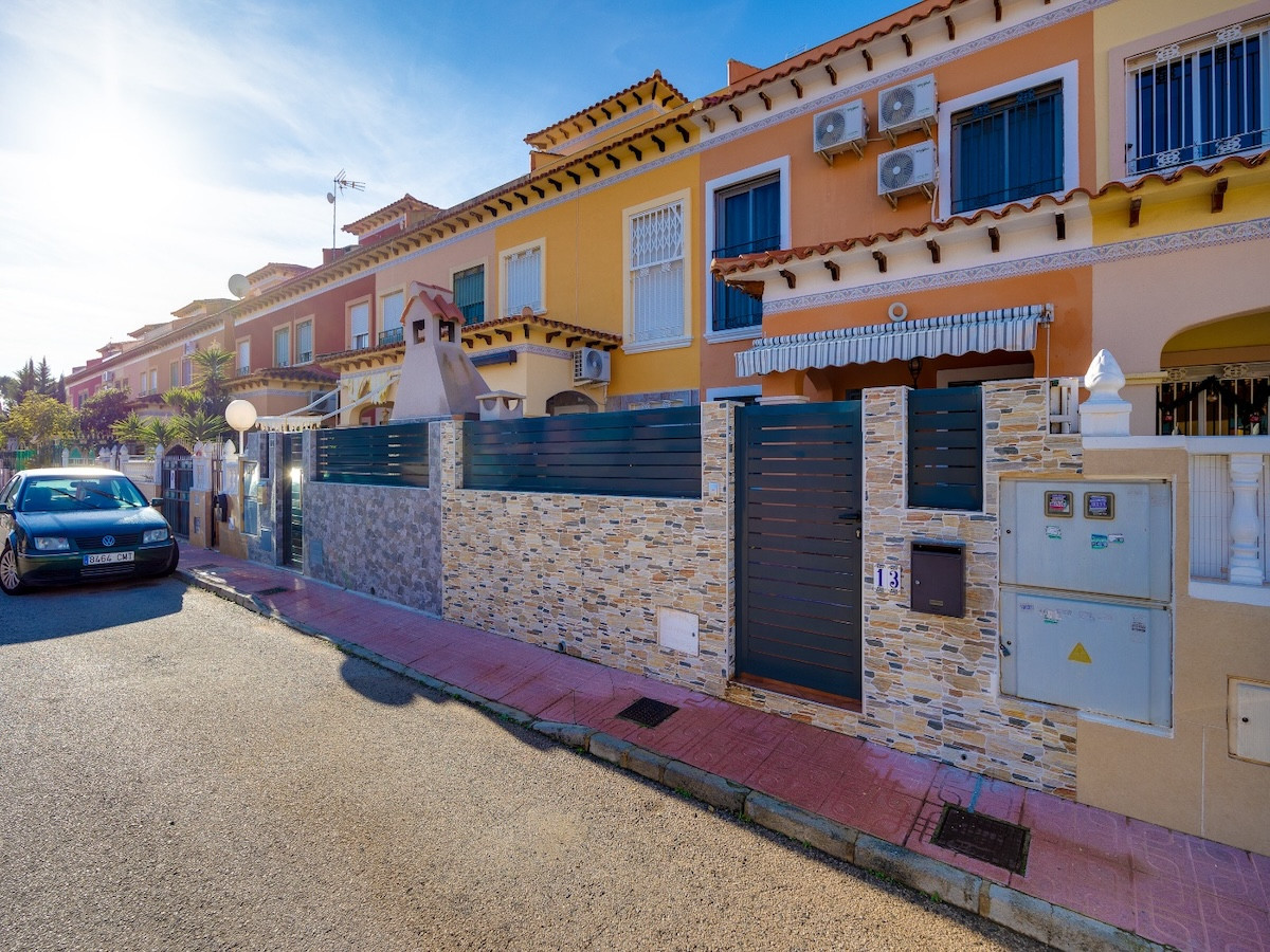Huis te koop in Torrevieja | 2 slaapkamers H5310394