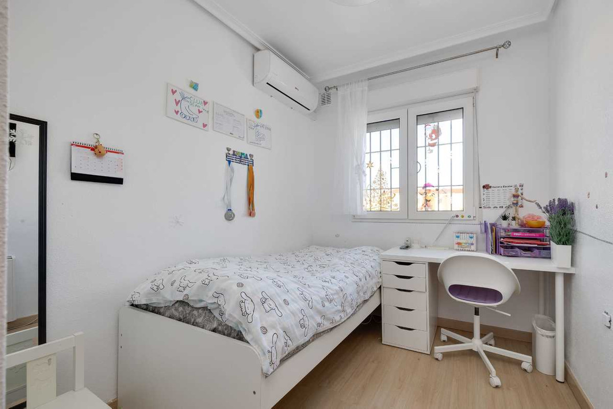 Huis te koop in Torrevieja | 3 slaapkamers H5324710