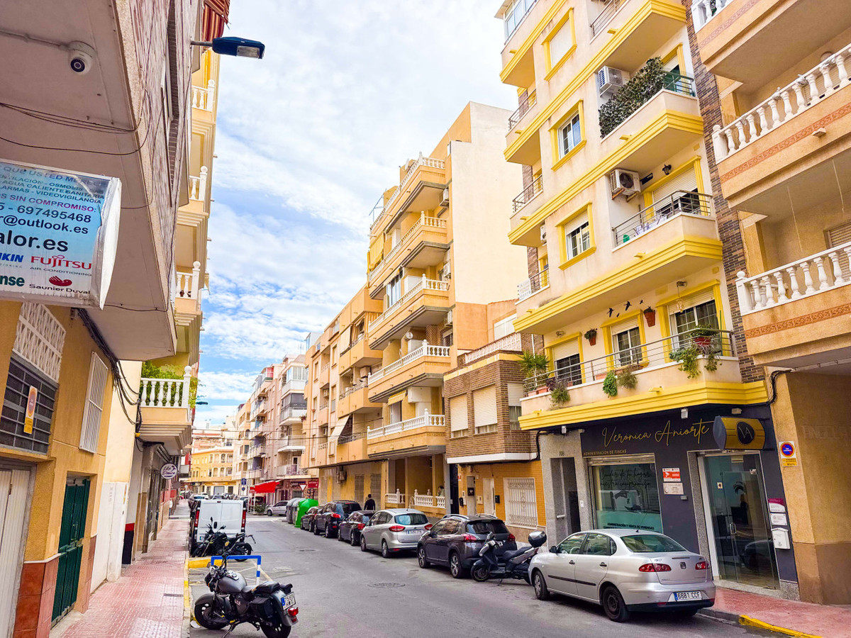 Appartement te koop in Torrevieja | 3 slaapkamers H5325868