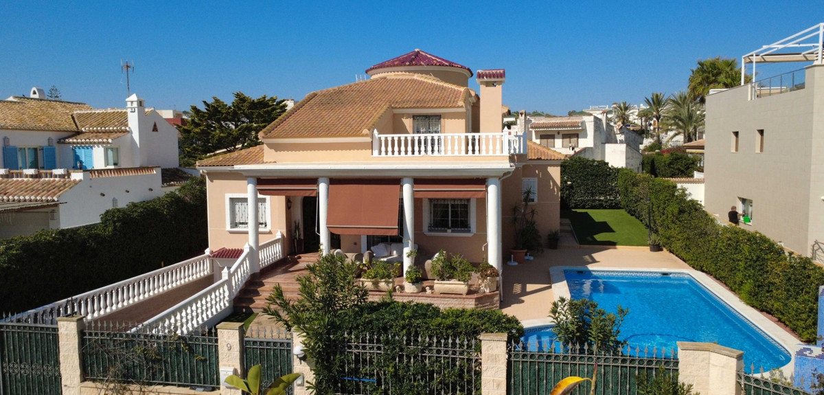 Huis te koop in Torrevieja | 5 slaapkamers H5343829