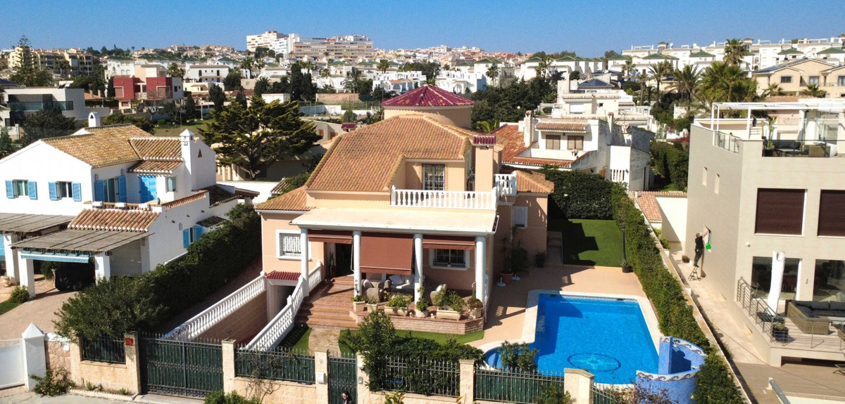 Huis te koop in Torrevieja | 5 slaapkamers H5343829