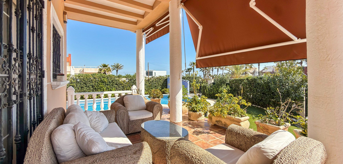 Huis te koop in Torrevieja | 5 slaapkamers H5343829