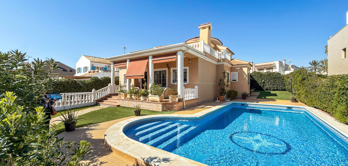 Huis te koop in Torrevieja | 5 slaapkamers H5343829