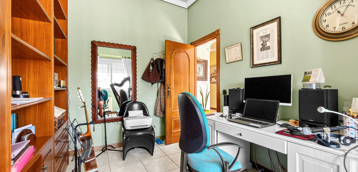 Huis te koop in Torrevieja | 5 slaapkamers H5343829