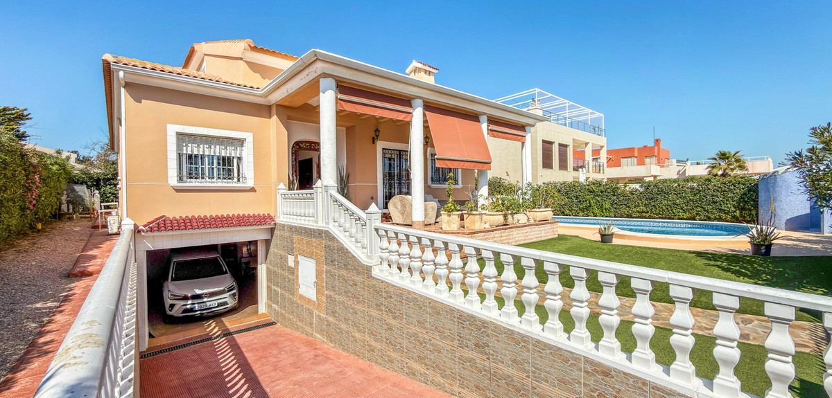 Huis te koop in Torrevieja | 5 slaapkamers H5343829