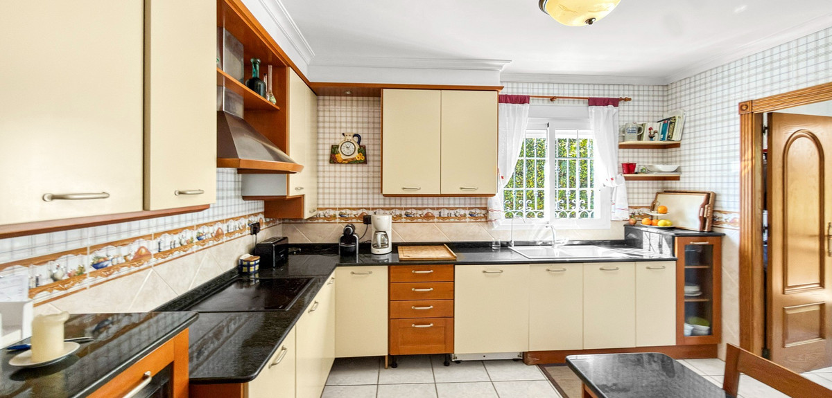 Huis te koop in Torrevieja | 5 slaapkamers H5343829