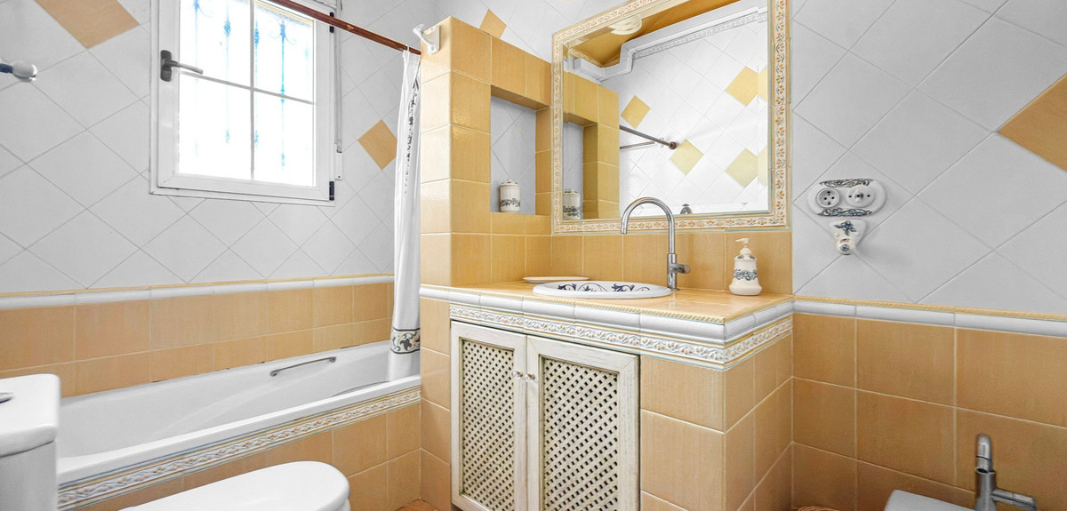 Huis te koop in Torrevieja | 5 slaapkamers H5343829