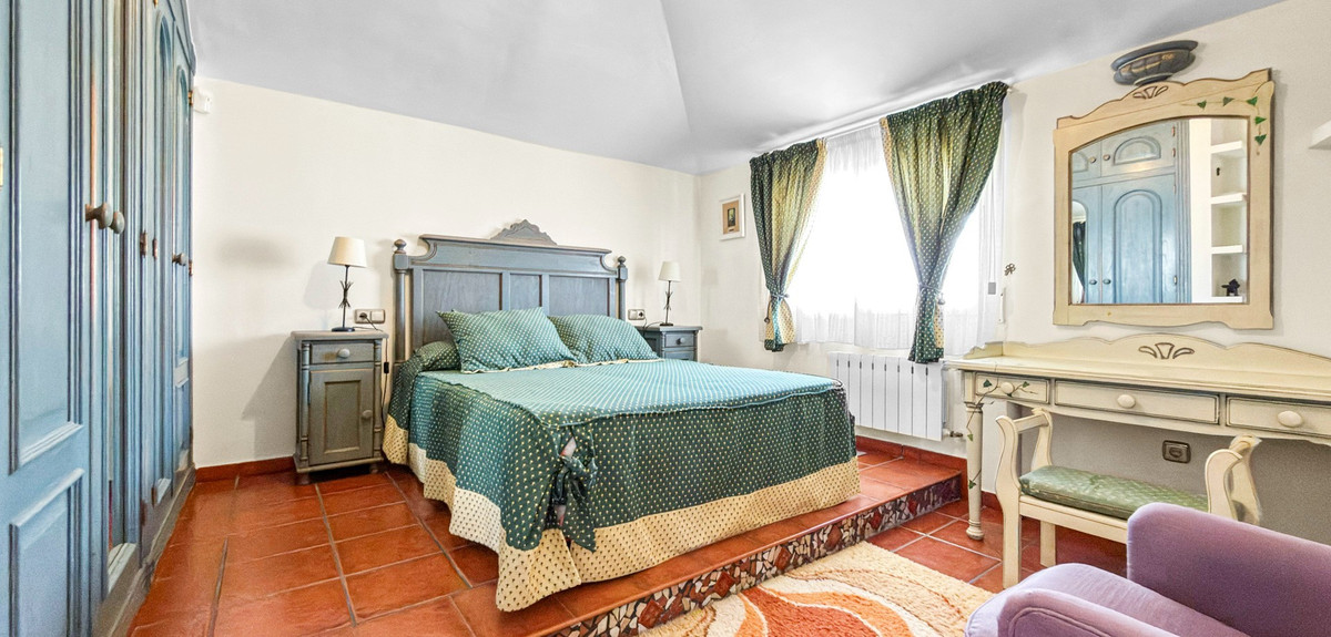 Huis te koop in Torrevieja | 5 slaapkamers H5343829