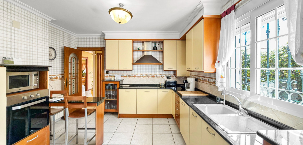 Huis te koop in Torrevieja | 5 slaapkamers H5343829