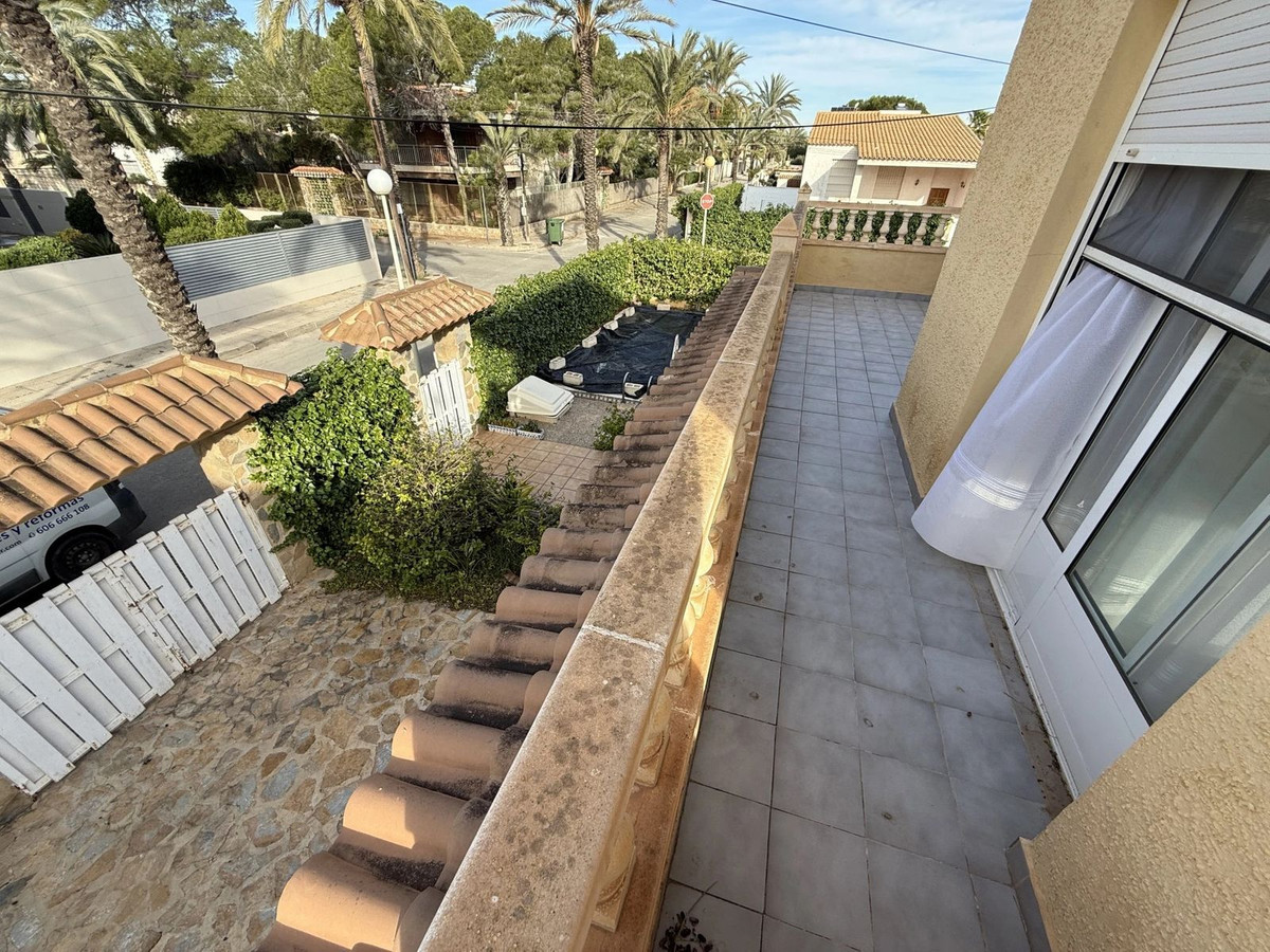 Huis te koop in Torrevieja | 6 slaapkamers H5347210