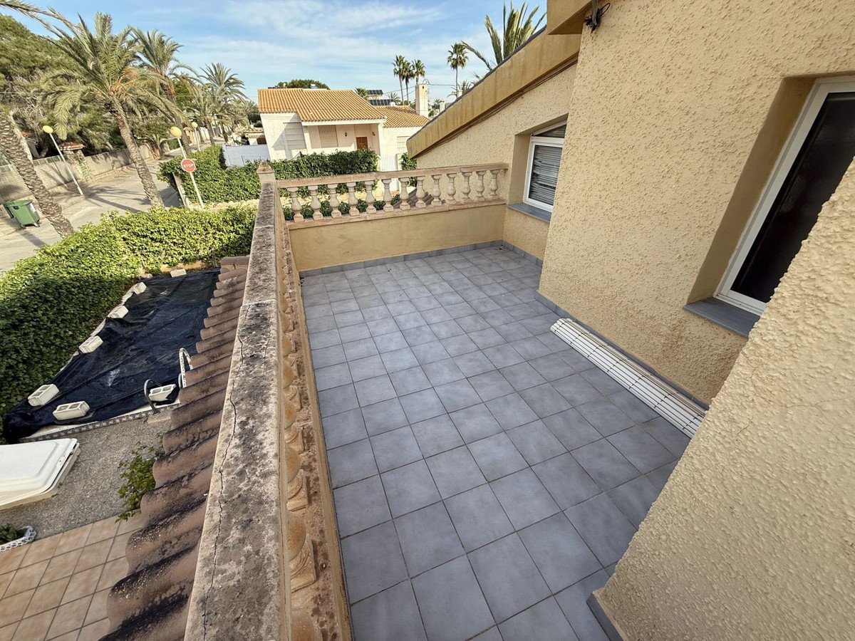 Huis te koop in Torrevieja | 6 slaapkamers H5347210