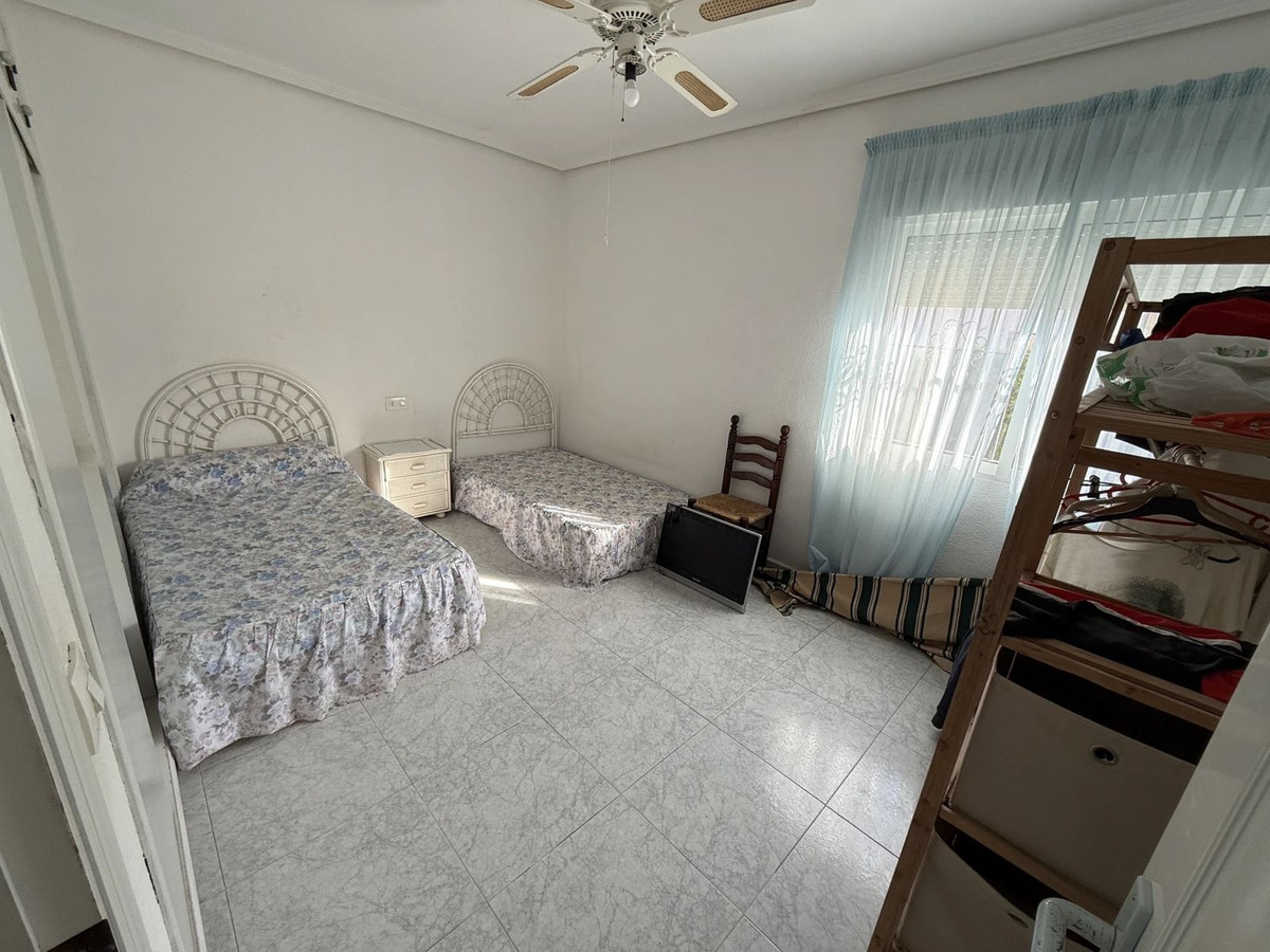 Huis te koop in Torrevieja | 6 slaapkamers H5347210