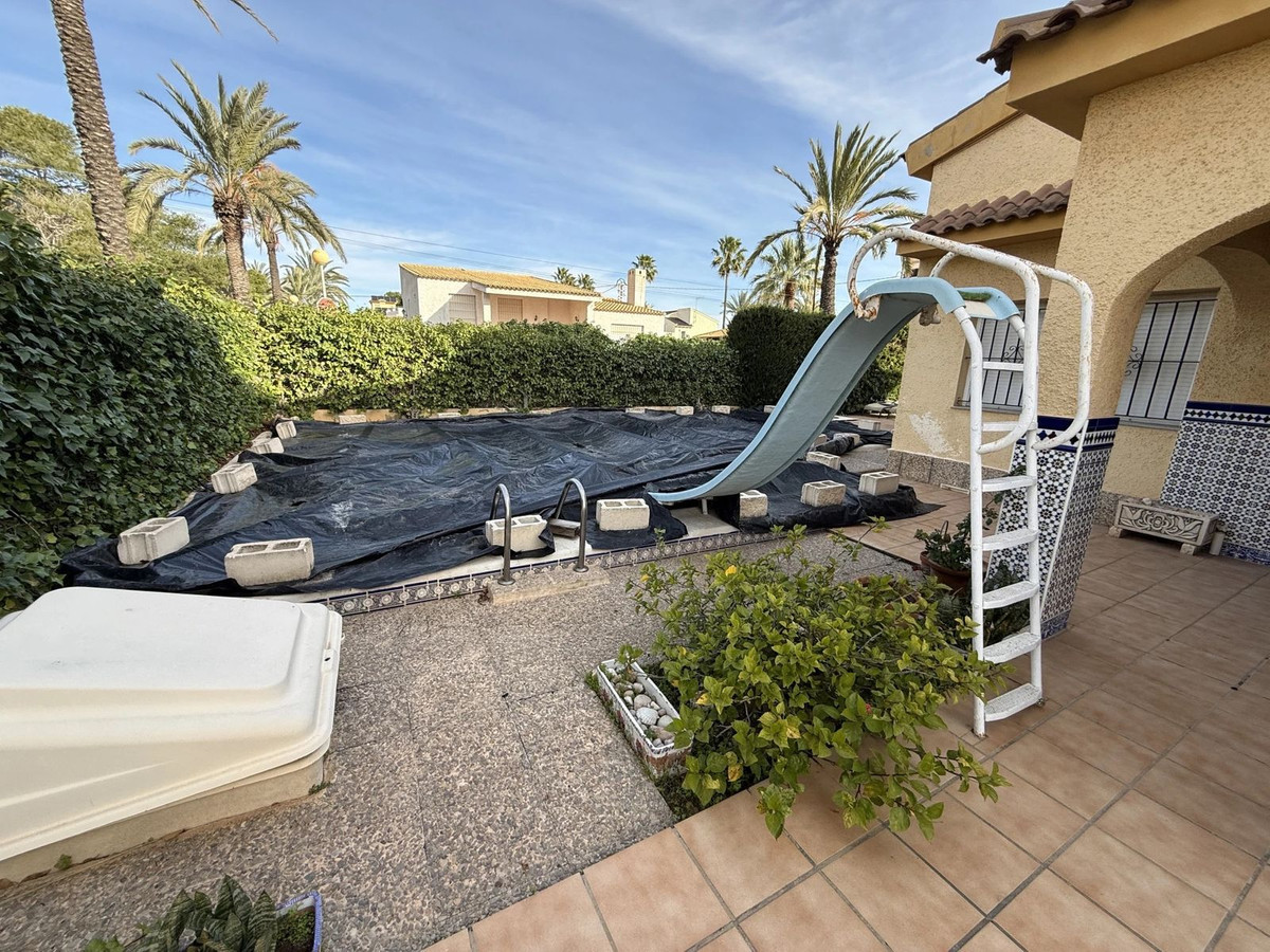 Huis te koop in Torrevieja | 6 slaapkamers H5347210