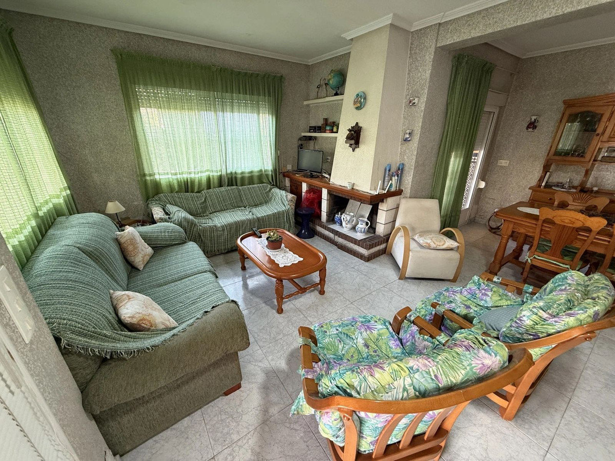 Huis te koop in Torrevieja | 6 slaapkamers H5347210