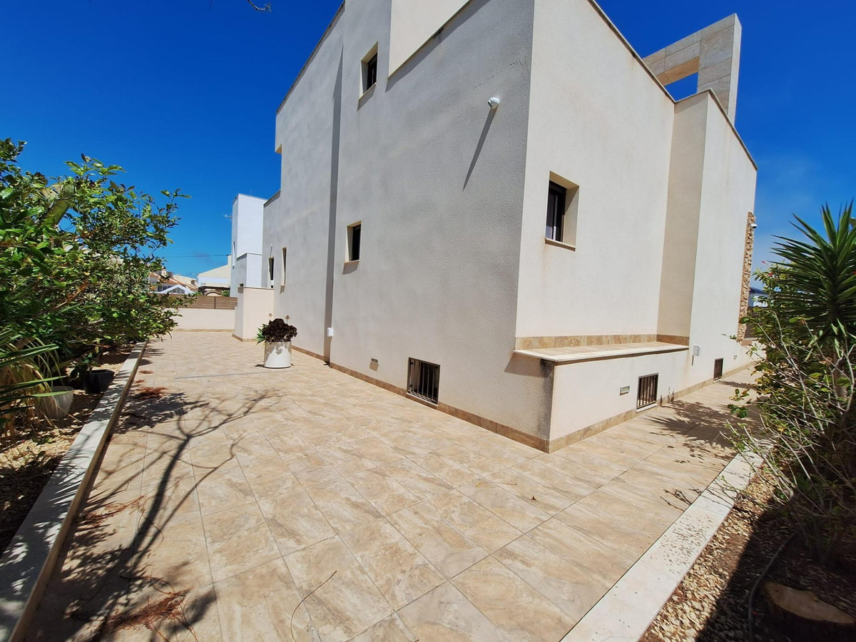 Huis te koop in Torrevieja | 2 slaapkamers H5361586