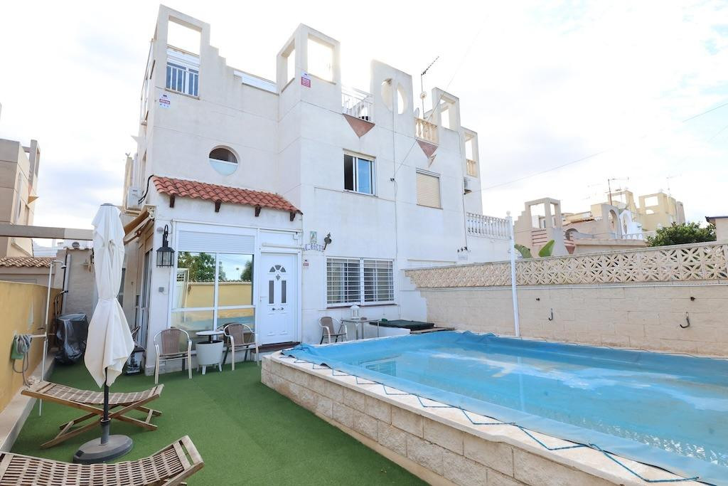 Huis te koop in Torrevieja | 3 slaapkamers H5362258