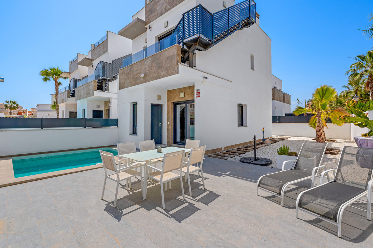 Huis te koop in Torrevieja | 3 slaapkamers H5372023