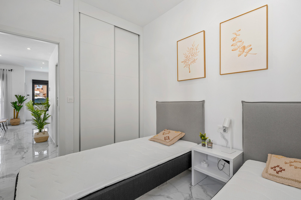 Huis te koop in Torrevieja | 3 slaapkamers H5372023