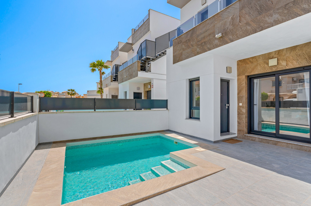 Huis te koop in Torrevieja | 3 slaapkamers H5372023