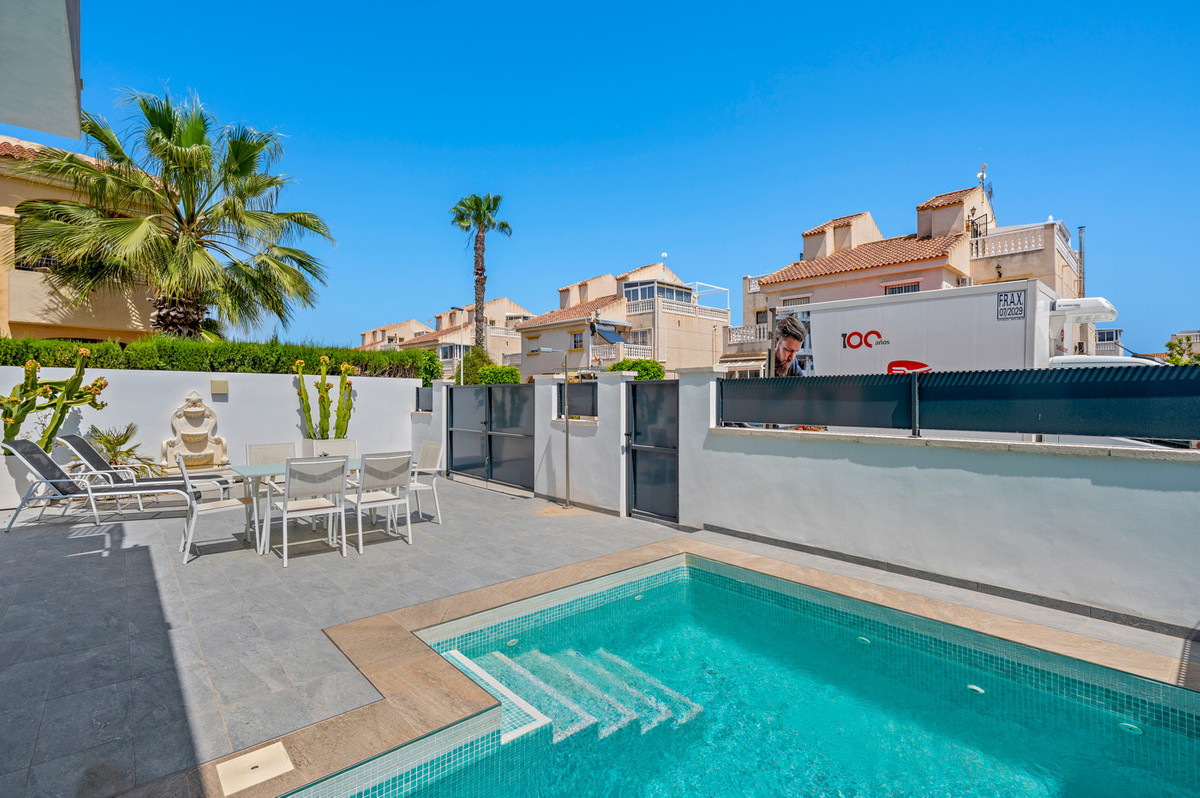 Huis te koop in Torrevieja | 3 slaapkamers H5372023