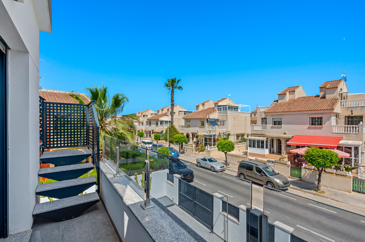 Huis te koop in Torrevieja | 3 slaapkamers H5372023