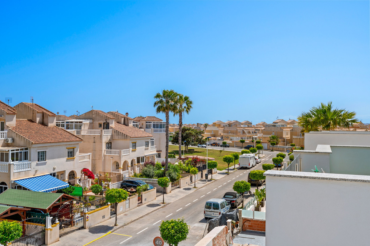 Huis te koop in Torrevieja | 3 slaapkamers H5372023