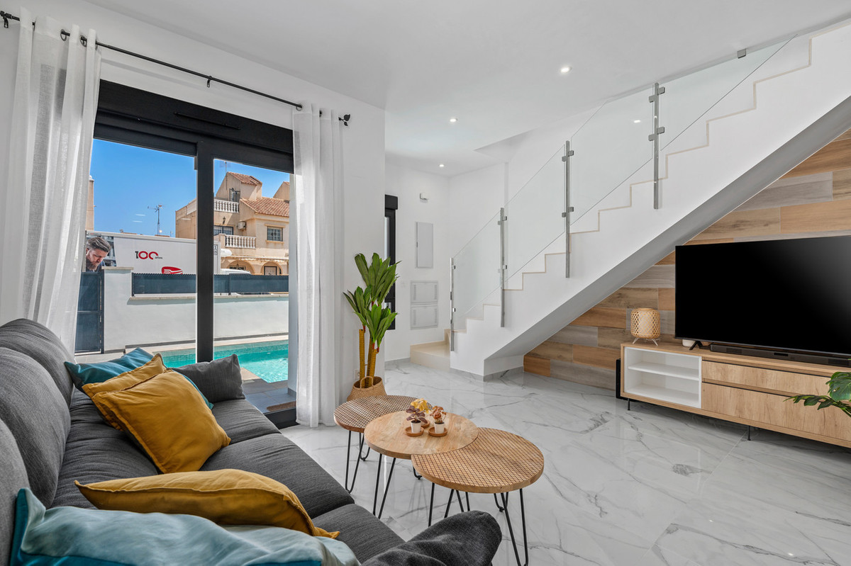 Huis te koop in Torrevieja | 3 slaapkamers H5372023
