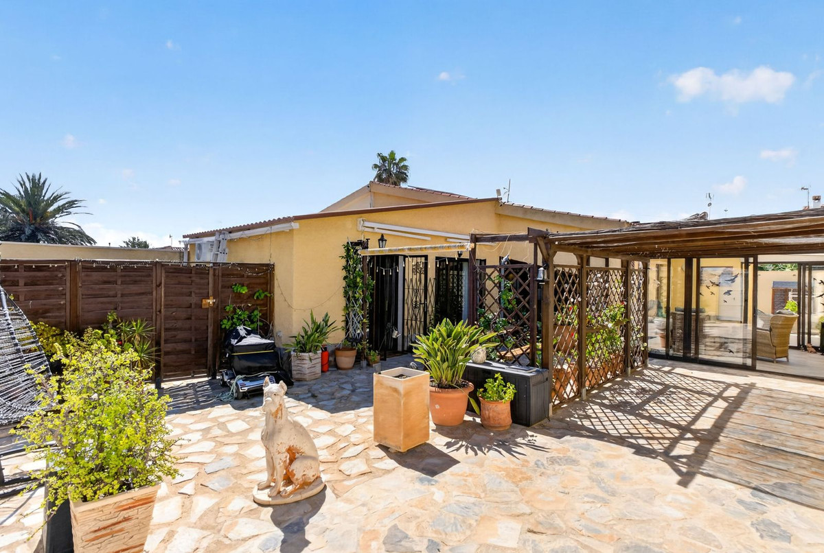Huis te koop in Torrevieja | 3 slaapkamers H5375944