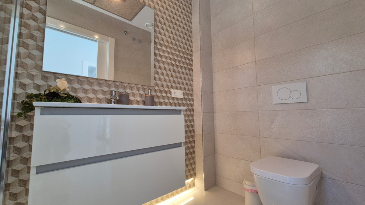 Huis te koop in Torrevieja | 4 slaapkamers H5380810