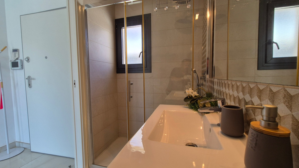 Huis te koop in Torrevieja | 4 slaapkamers H5380810