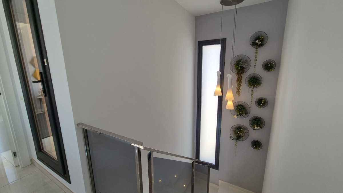 Huis te koop in Torrevieja | 4 slaapkamers H5380810