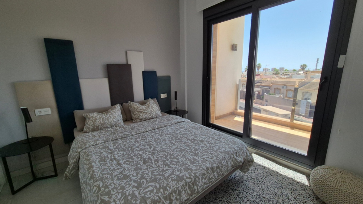 Huis te koop in Torrevieja | 4 slaapkamers H5380810