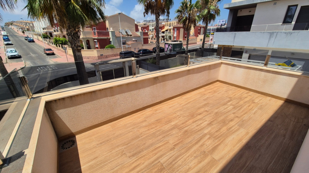 Huis te koop in Torrevieja | 4 slaapkamers H5380810